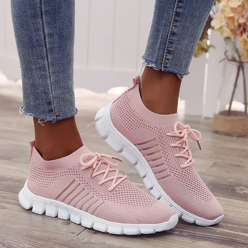 Damen leichte Strick-Sneaker mit sockenhaftem Schaft, atmungsaktivem Mesh-Obermaterial und flexibler Gummiprofilsohle – Névara