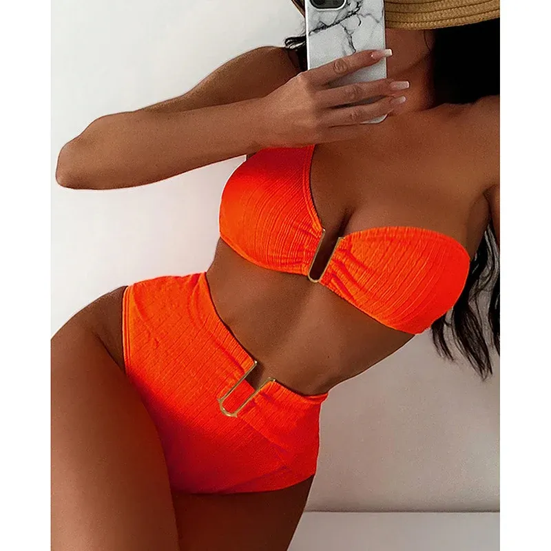 Damen Triangel-Bikini mit gepolstertem Oberteil und hohem Taillen-Slip – Maréssa